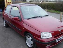 Click on this photo of the Renault Clio Sport 3 door 5-Speed to enlarge... for sale at Vines Cross Auto Exchange Ninfield - if this photo is missing try refreshing the page if the photo still doesn't appear this vehicle might be already sold - click the home button if you found this page via a search engine