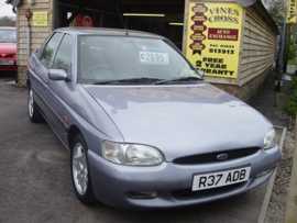 Click on this photo of the Ford Escort 1.8 Si 5 door Manual to enlarge... for sale at Vines Cross Auto Exchange Ninfield - if this photo is missing try refreshing the page if the photo still doesn't appear this vehicle might be already sold - click the home button if you found this page via a search engine