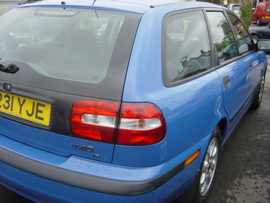 Click on this photo of the Volvo V40 1.6SE Estate Estate Manual to enlarge... for sale at Vines Cross Auto Exchange Ninfield